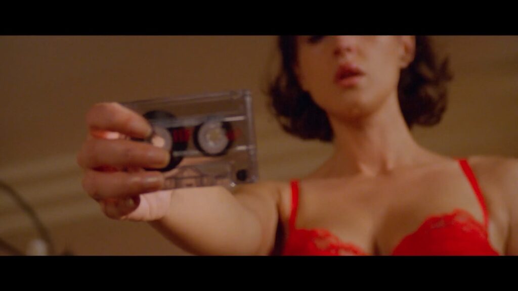 Monica Bellucci Federica Virgili L Ultimo Capodanno 1998 1080p Web NCS 012